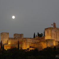 Luna sobre Alhambra 1 – Mª Celia Chaves Ribeiro (Brasil)