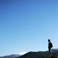 Bajo el cielo – Samuel Davis