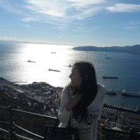 Feliz en conocer Gilbratar – Bruna Faria