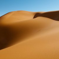 Las curvas del desierto – Isabel Clara