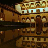 Palacios Nazaríes por la noche – Katja Cardol
