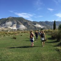 Paseando en un campo – Valentina Bellalba (Italia)
