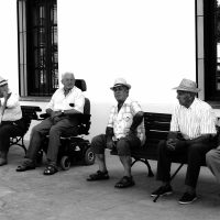 que los ancianos disfruten la vida –  Brenda Van Staaveren